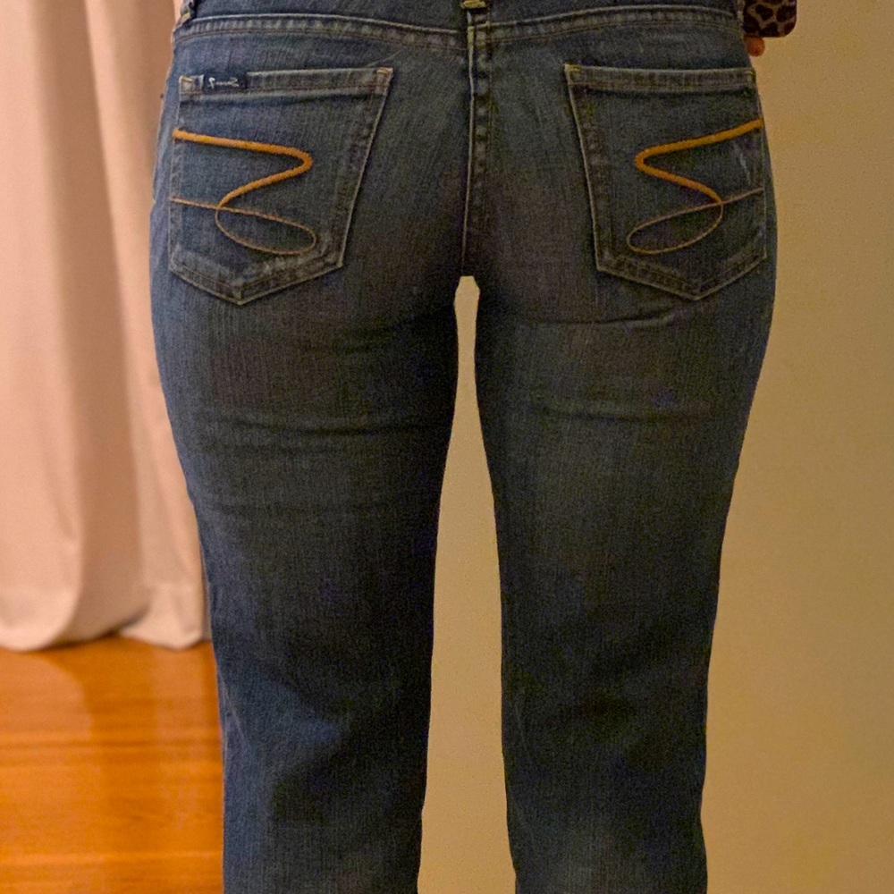 Seven7 jeans.